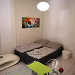 Laura Aristotelous Square Apartment