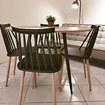 Urban Deluxe Apartments Ad