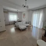 Vintage & Minimal Apartment