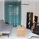 Cyriacus Flat In The Heart Of Thessaloniki