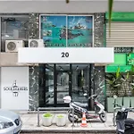 B&M Suites