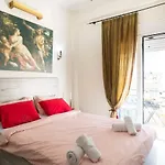 Baroque Downtown Maria\'S Apartments