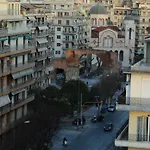 Unique Skyview Apartment-Downtown