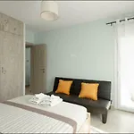 Bright Spacious Two-Bedroom Apartment