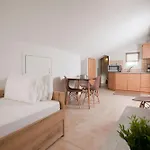Seven Heaven Premium Suites