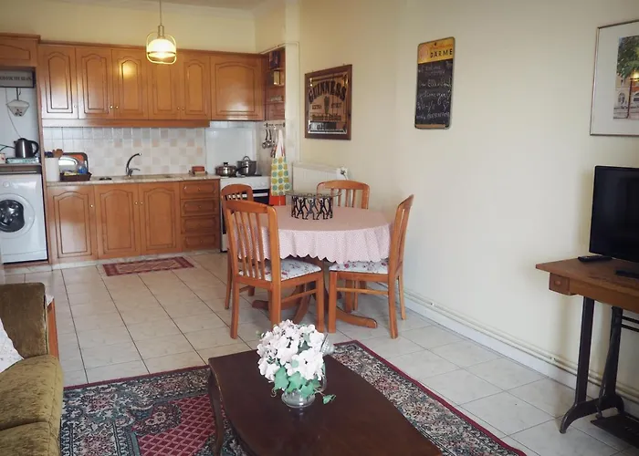 Sunny Apartment Near The Center
