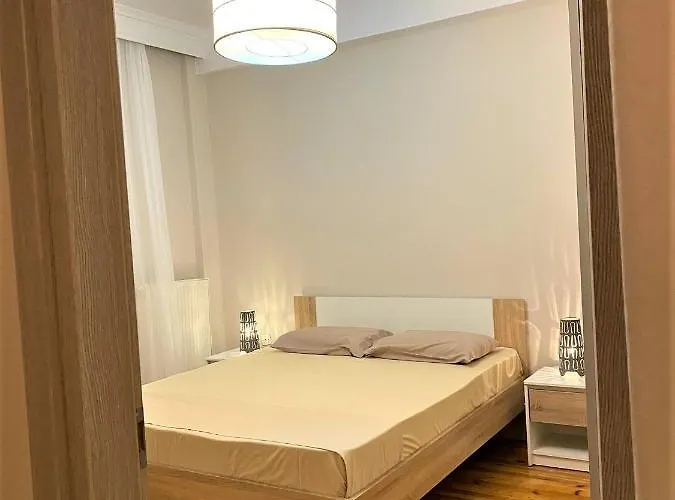 Όμορφος Χώρος Φιλοξενίας Στην Καρδιά Της Πόλης !!!