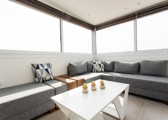 Suggrou Terrace Apartment #8