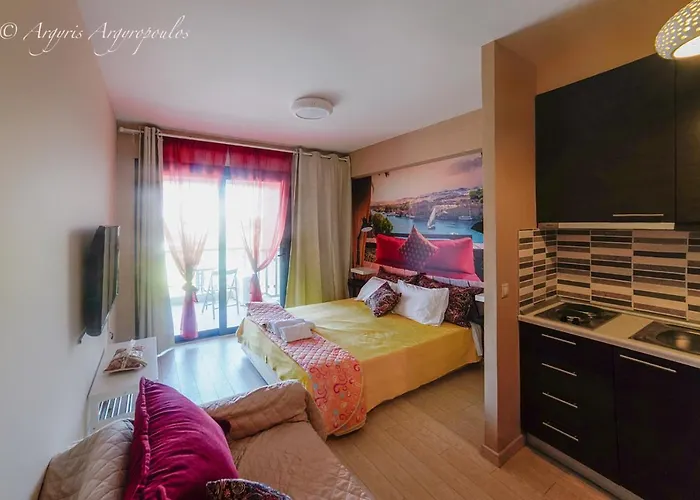 Aslanis Luxury Suites -Theme Studio Anatoli
