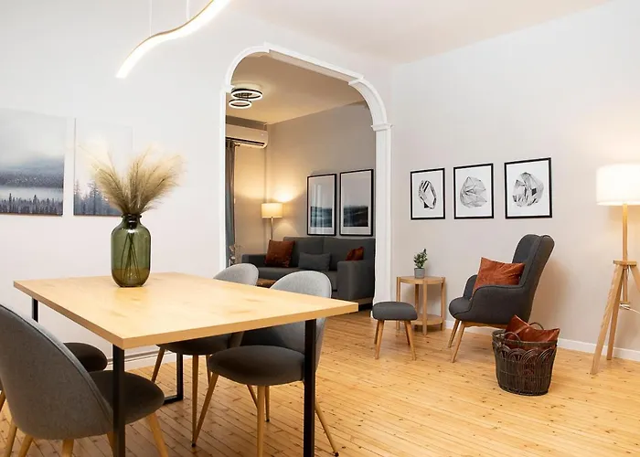 Harmony Luxury Apartment