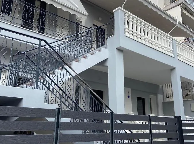 Ifos Apartments