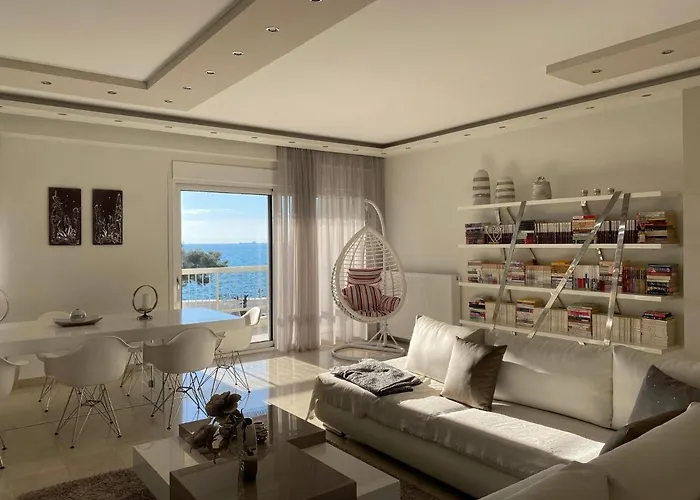 Classy Seaside Suite With Amazing View