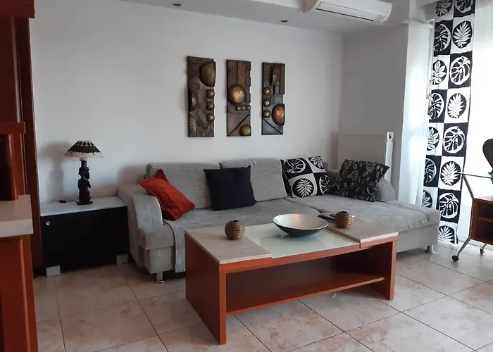 Eclectic Living {Free Parking}