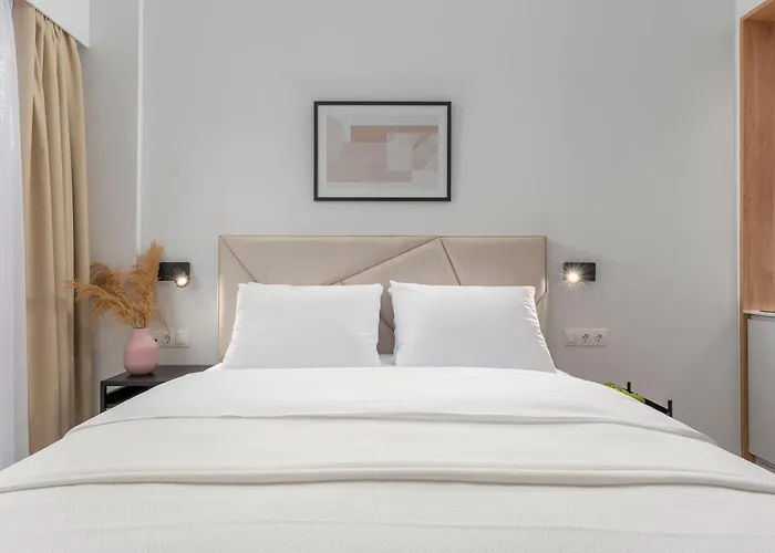 Ιωκα Suites / The Urbitality Project