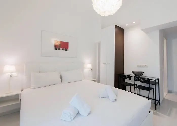 Snow White Studios, Memorable City Break