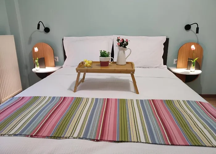 Estia Thessaloniki Apartment, Cozy, Spacious, Sunny, 2 Rooms-5 Beds