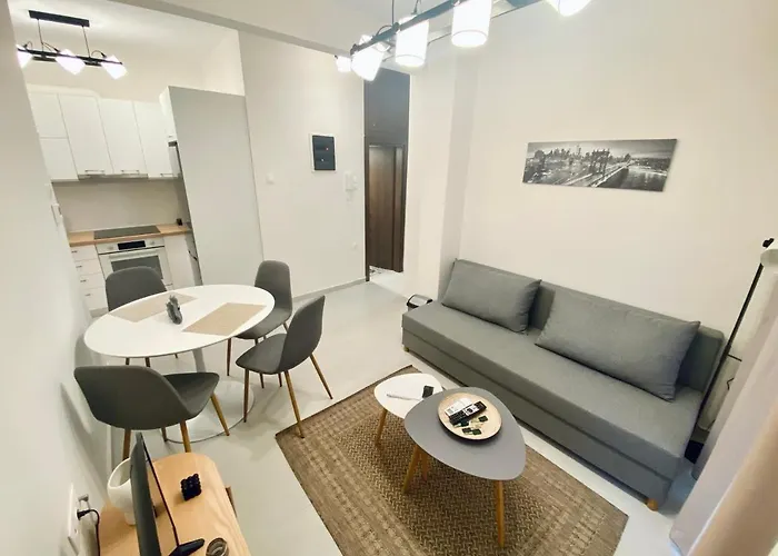 Studio Antigonidon Square
