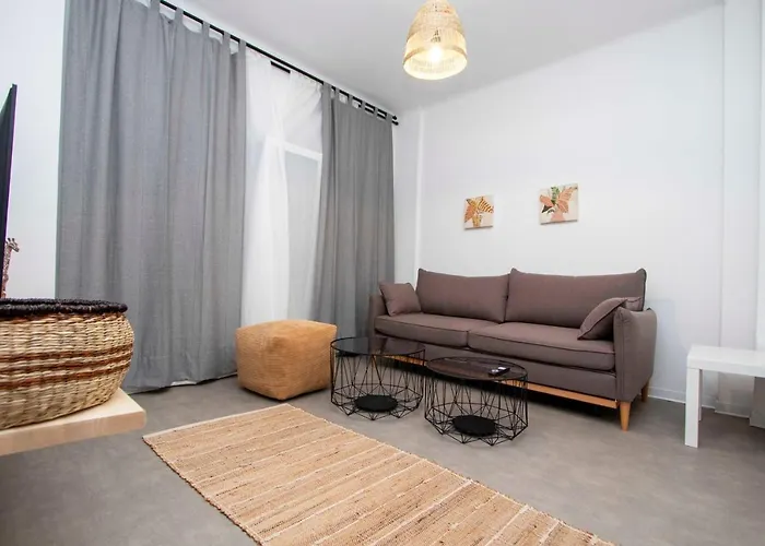 Theodor Cozy Apartment