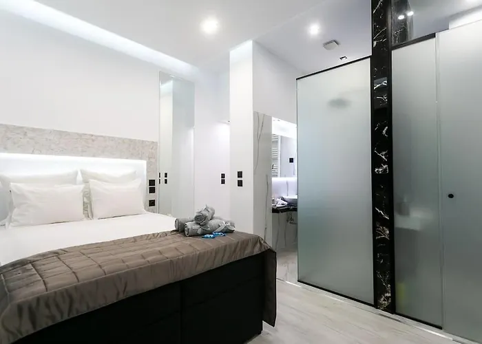 Center Marble Suite 40Sqm Gas Heating 2Smarttv Optical Fiber - Secured24H Private Entrance