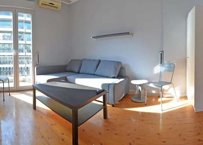 Egnatia Central Spacious 3 Bd Apt In Thessaloniki