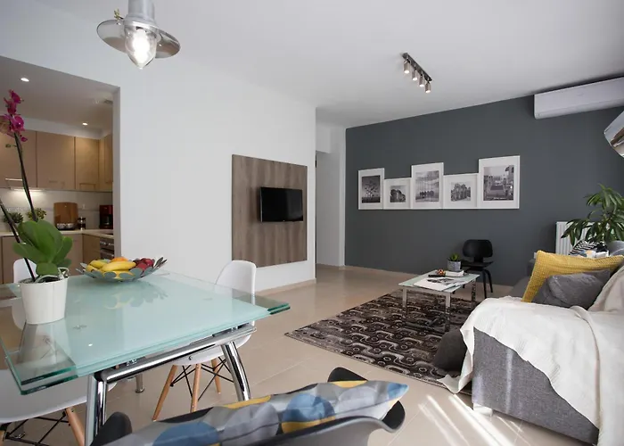 Polis Apartments