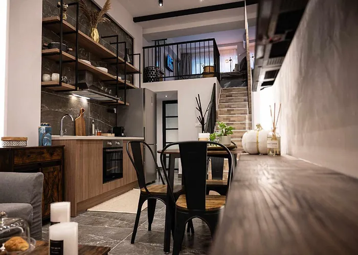 Namaste Lofts Near Seaside