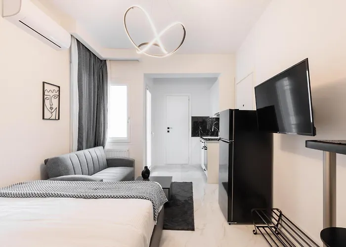F & B Collection - Luxury Suites