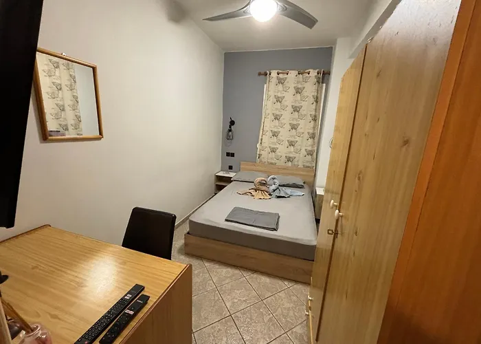 Jordan\'S Room 6