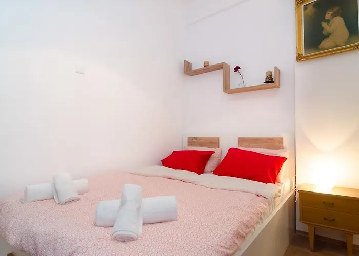 Aristotelous Street Small Apartment