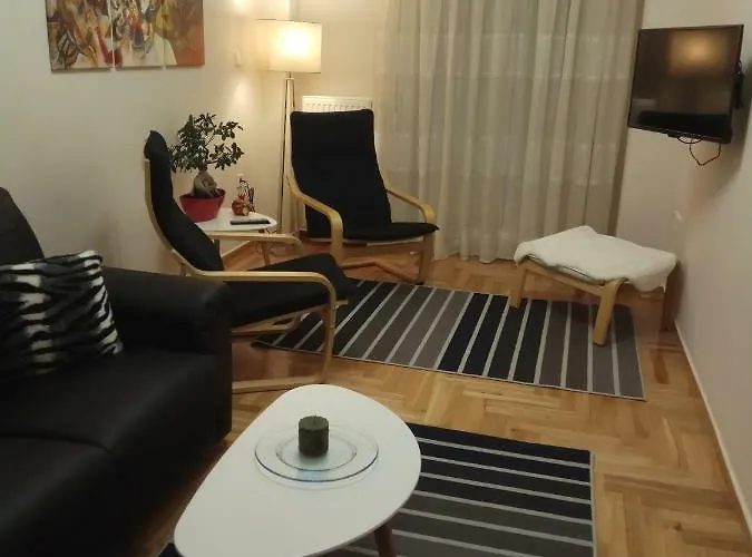 New Stylish And Cozy House Near Metro Station
