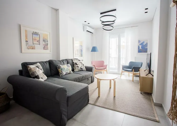 Spacious Unique Luxurious Central