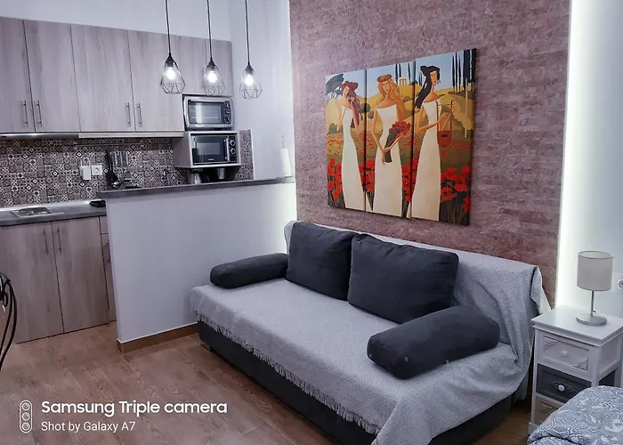 Cosy And Central Stoudio