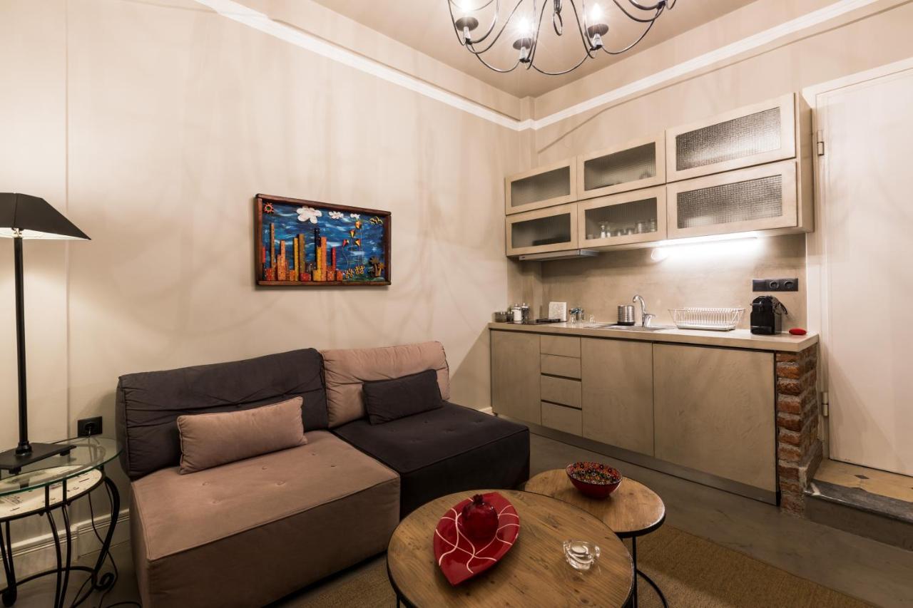 Urban Living 1 Apartment
