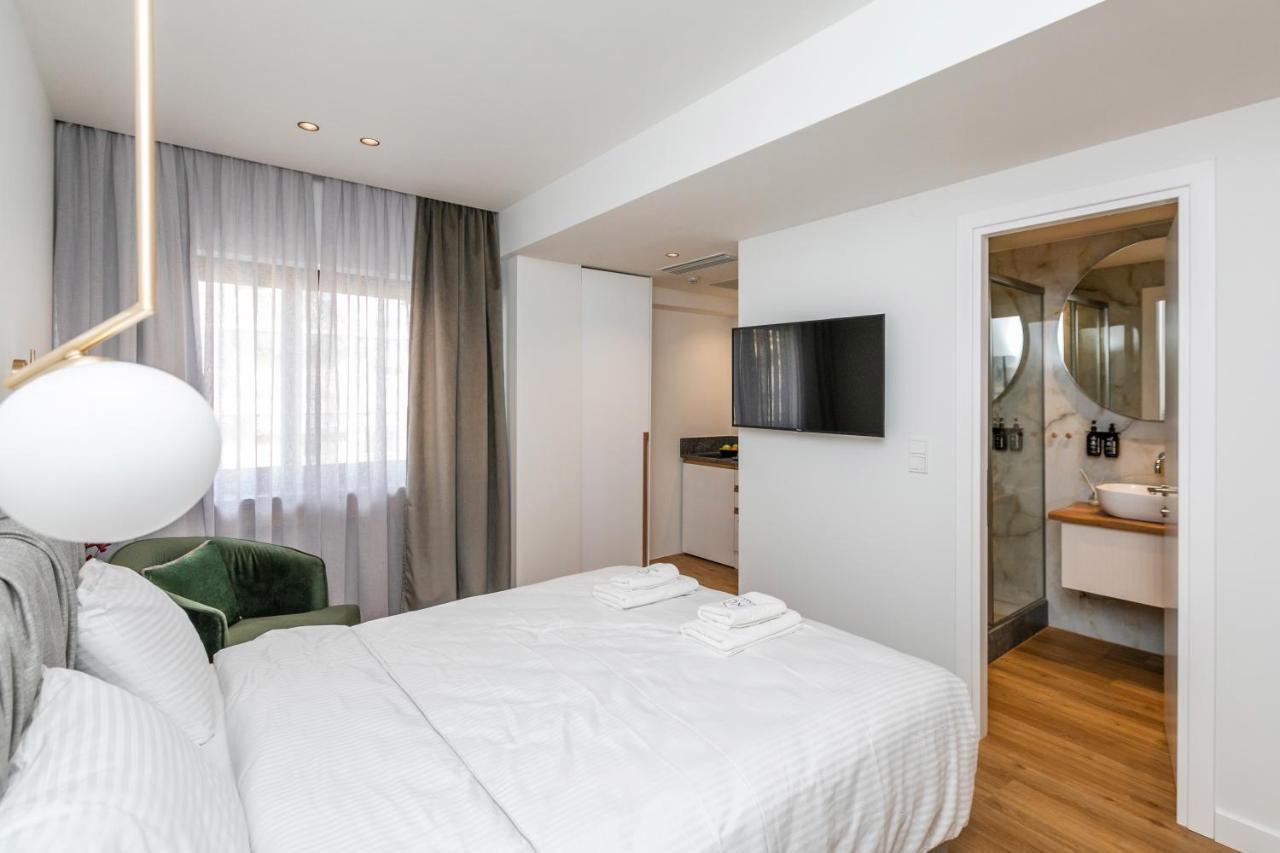 Apartment Septa By Skg