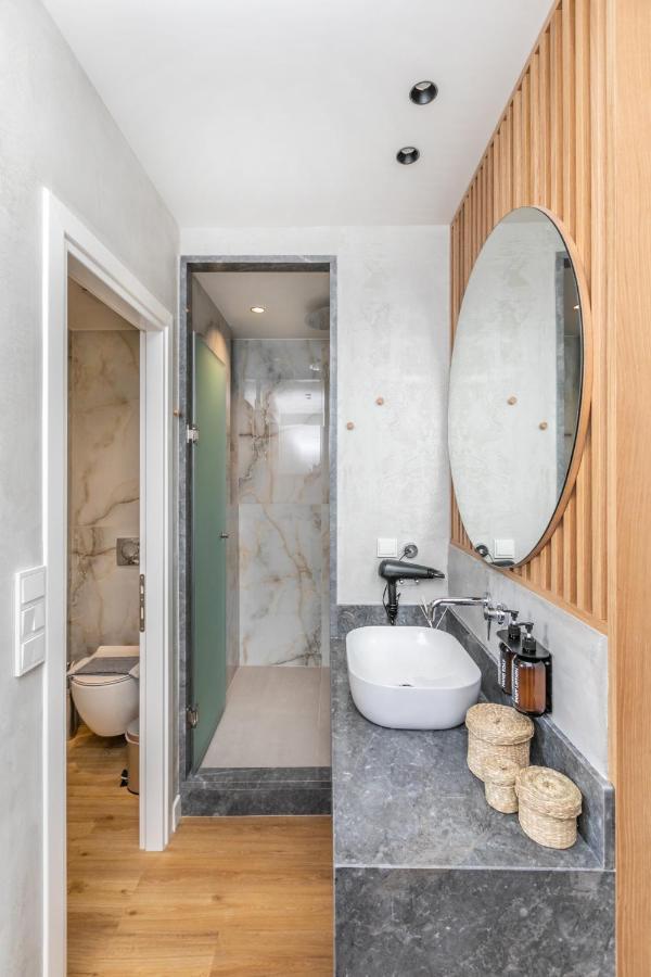 Apartment Septa By Skg *