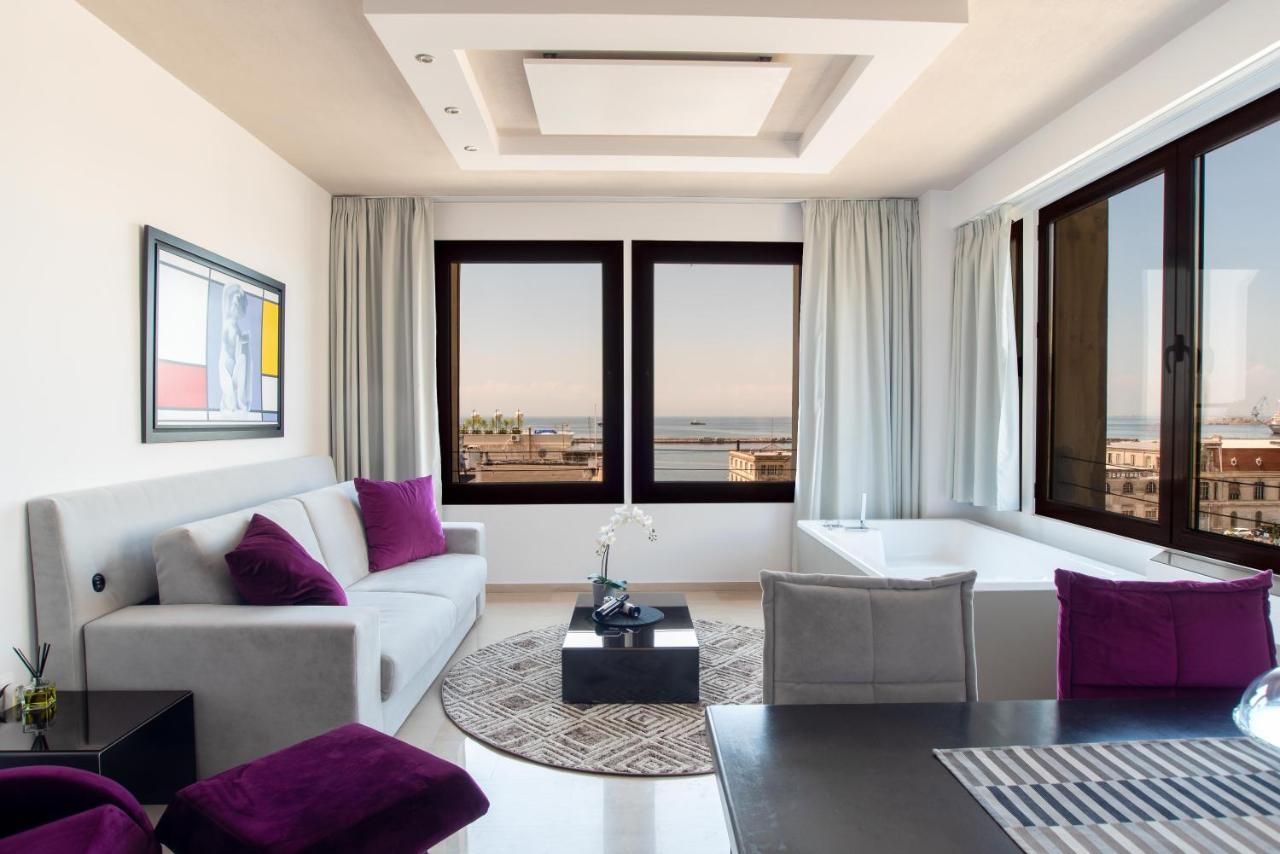 Riviera View Suites 1 *