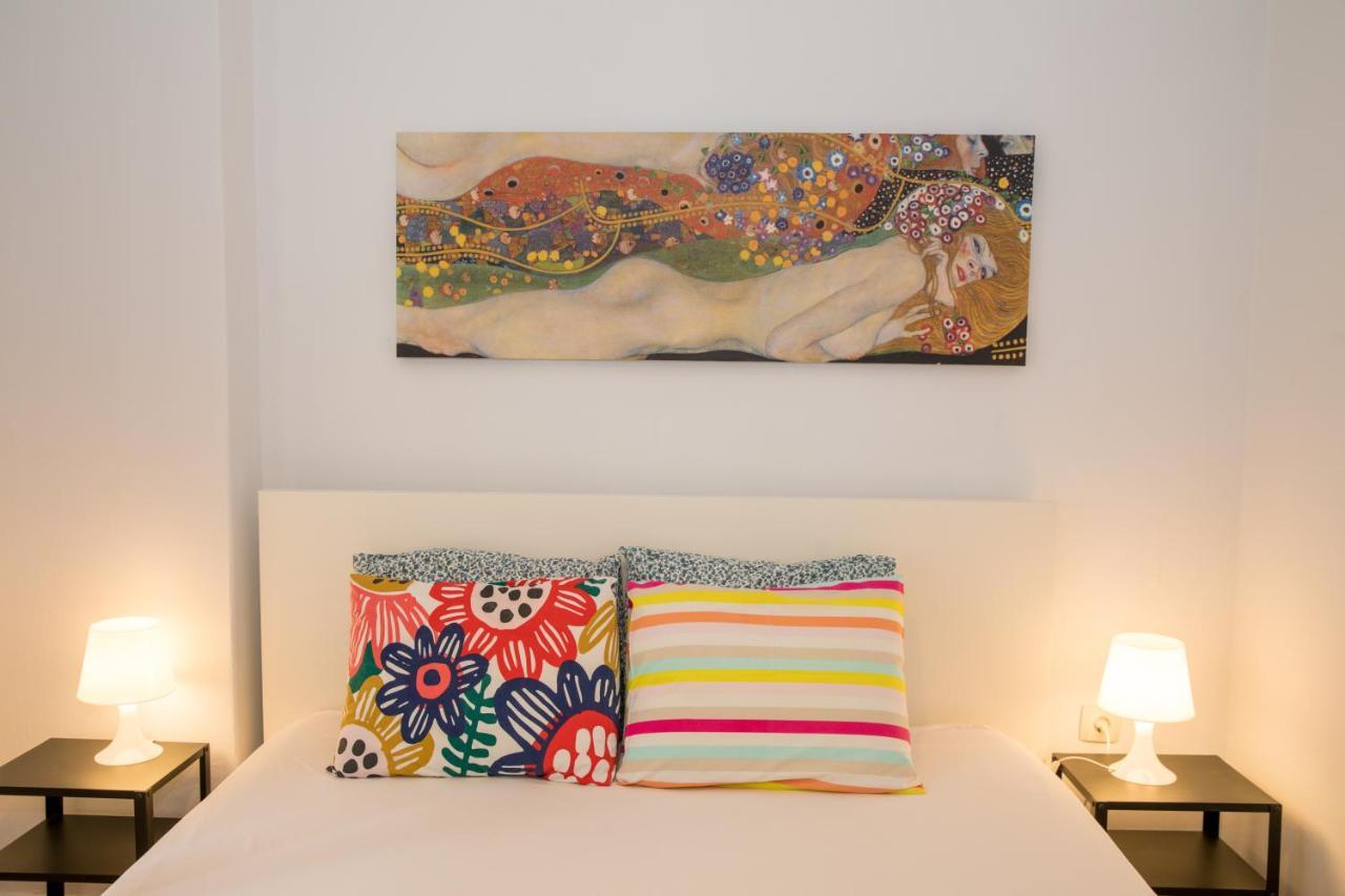 Flat Apartment *