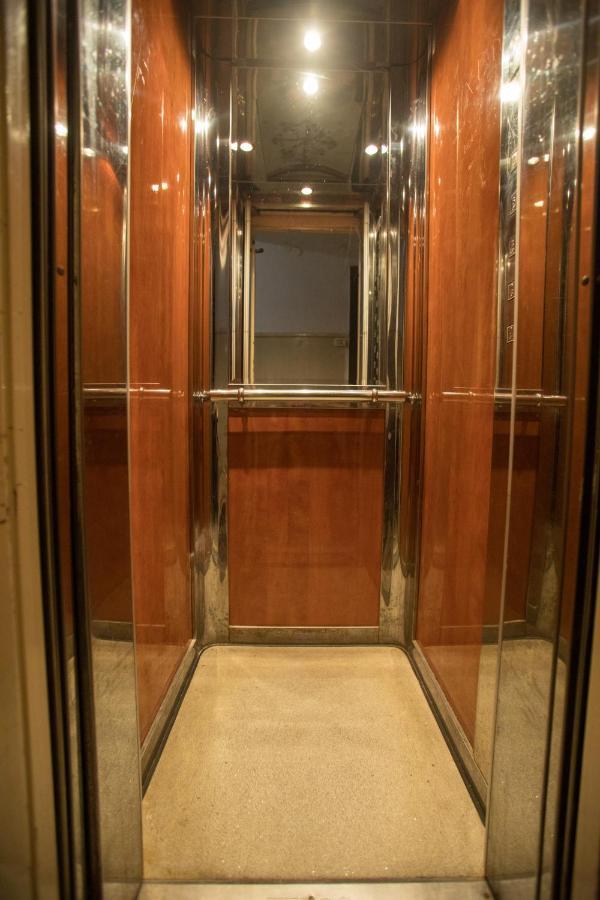 Flat Apartment *