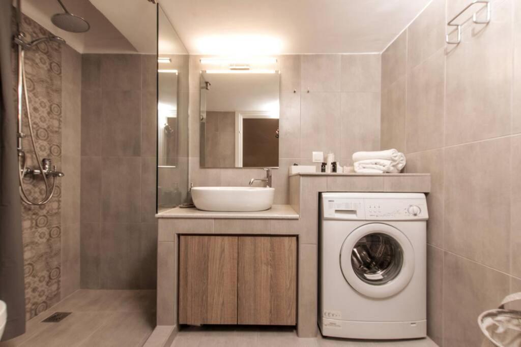 Apartment Feel Like In *