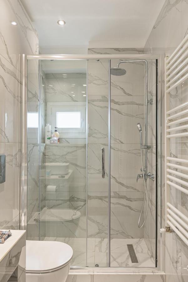 White Armonia Apartment Thessaloniki