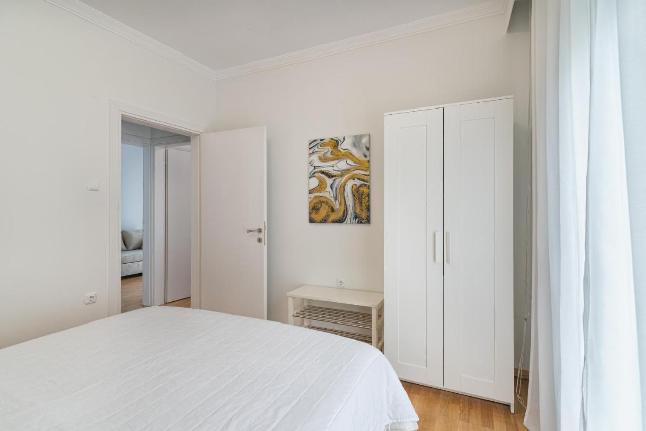 White Armonia Apartment *