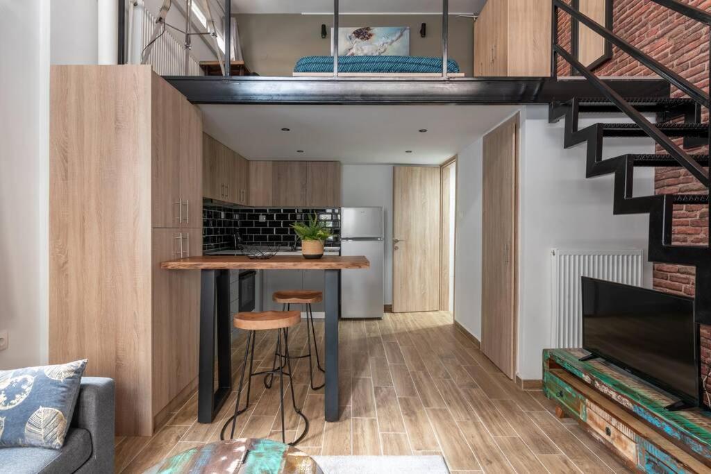 Căn hộ Industrial Loft Near Seaside W 200mbps Thessaloníki