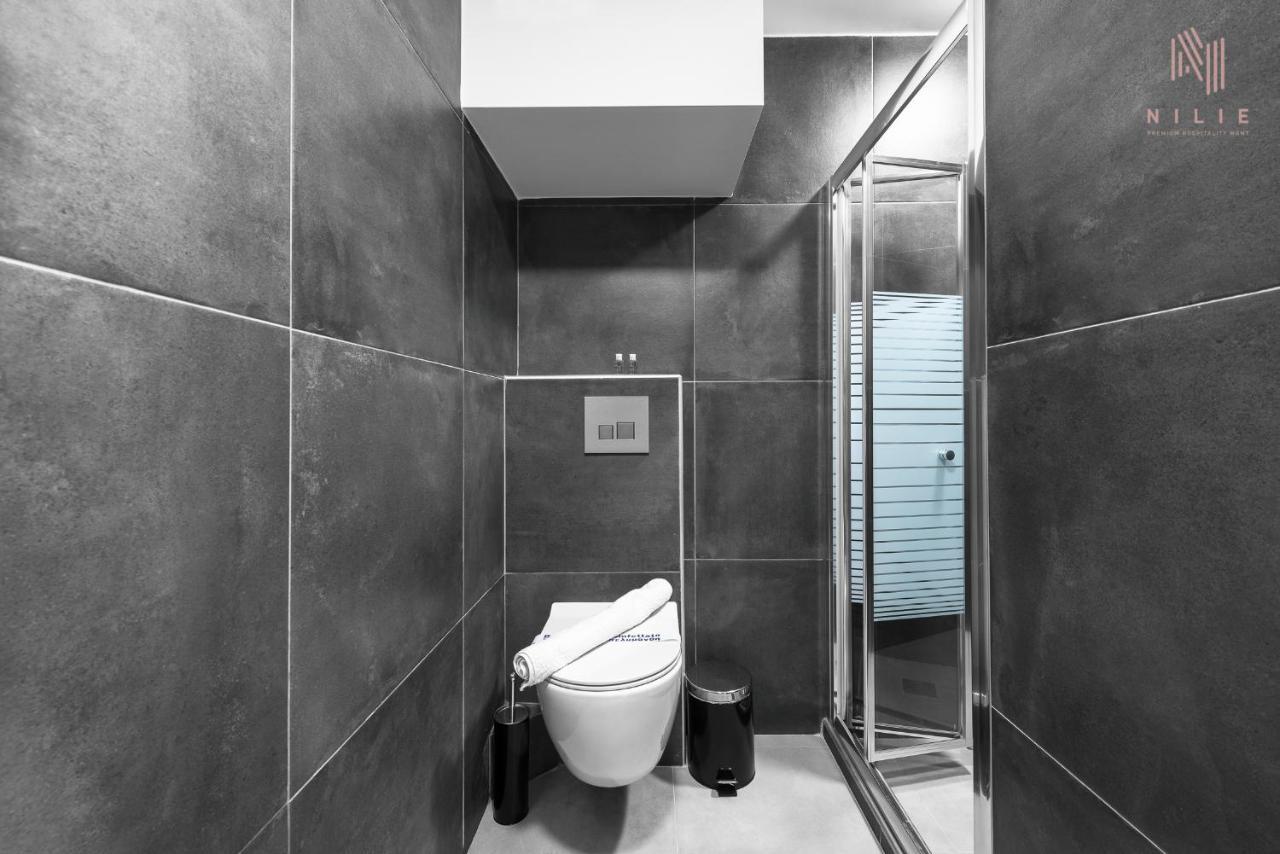 Consul, Nilie Hospitality Mgmt Apartment