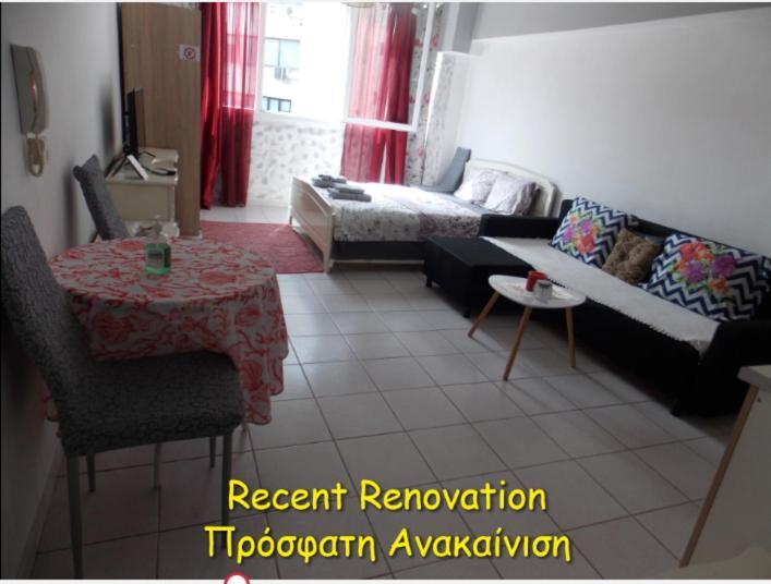Ladadika Apartment