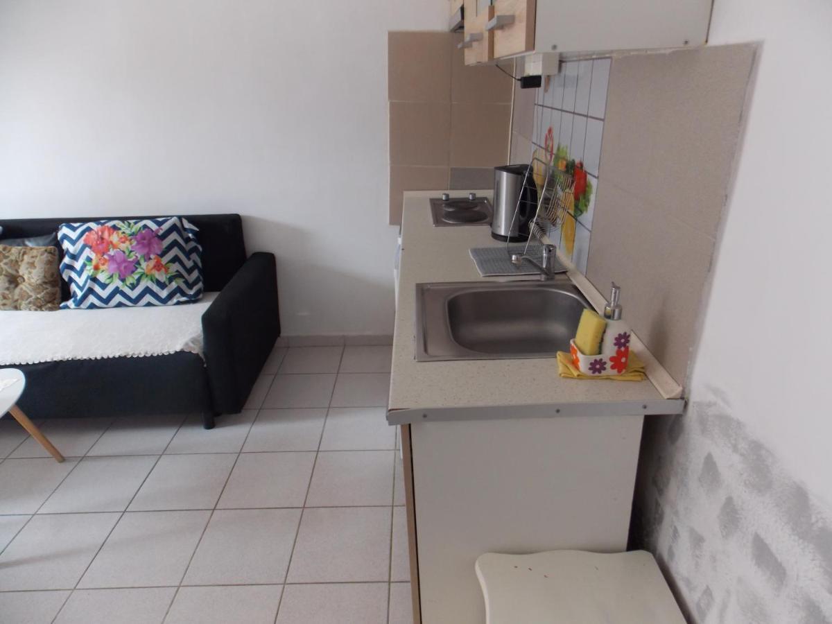 Ladadika Apartment