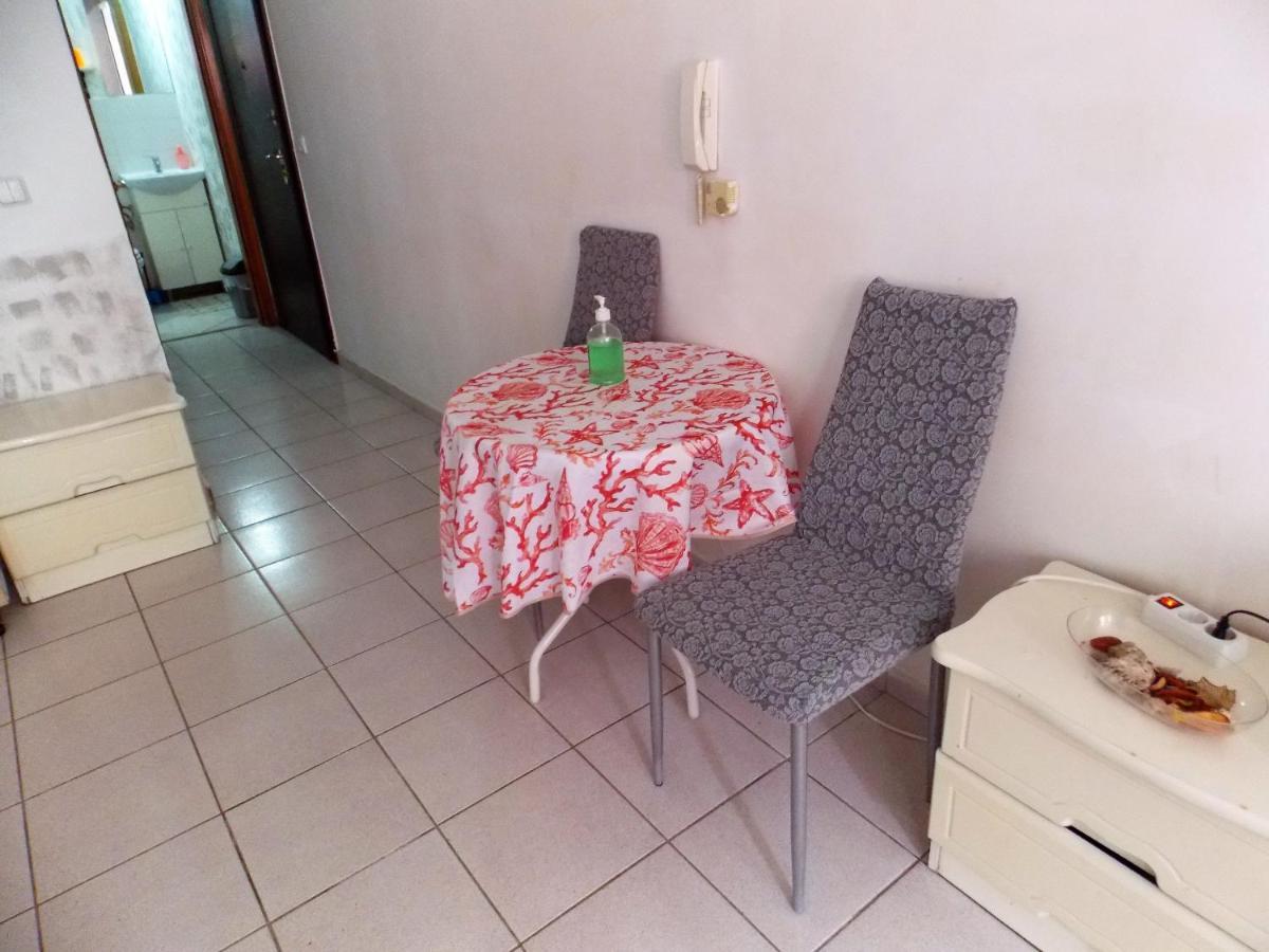 Ladadika Apartment *