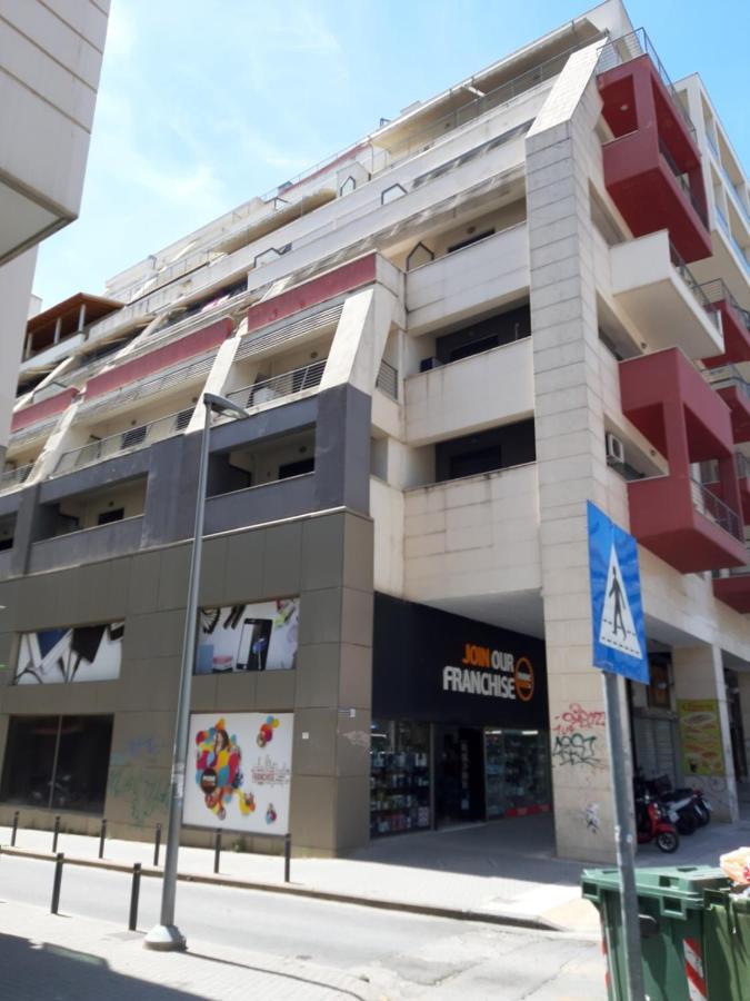 Kosmos Service Center 1 With Additional Cost Parking Thessaloniki