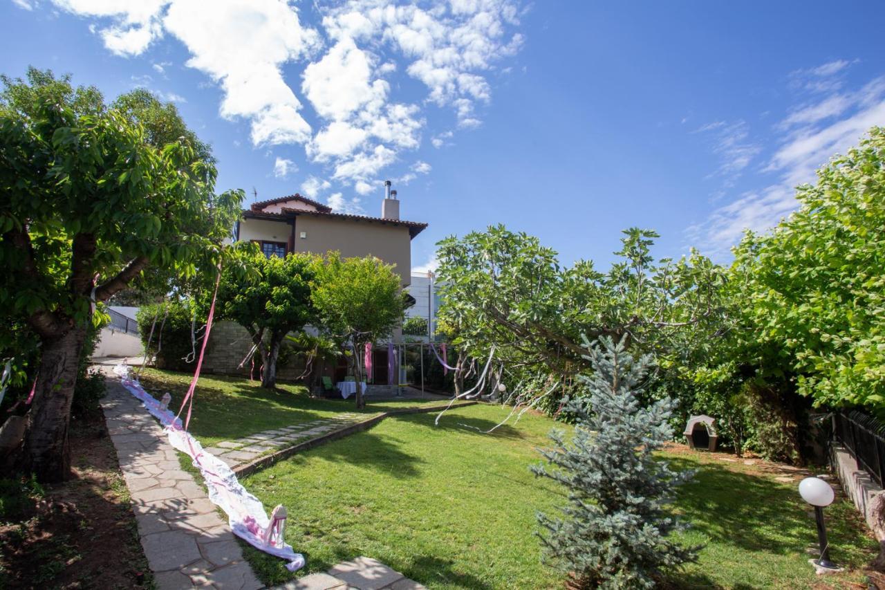 Hillock: Traditional Luxury With Garden For Gatherings Villa Thessaloniki