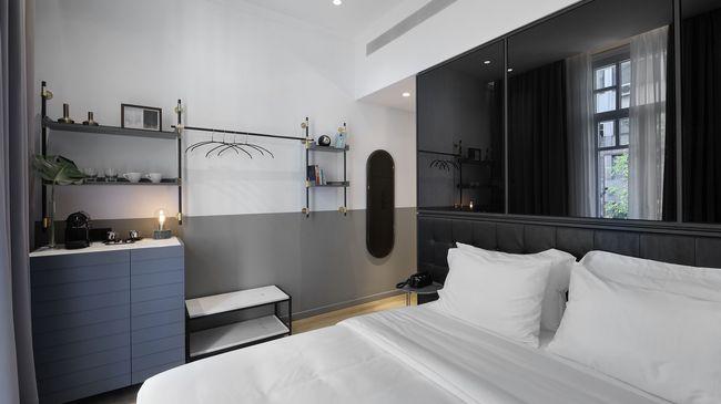 The Modernist 4*
