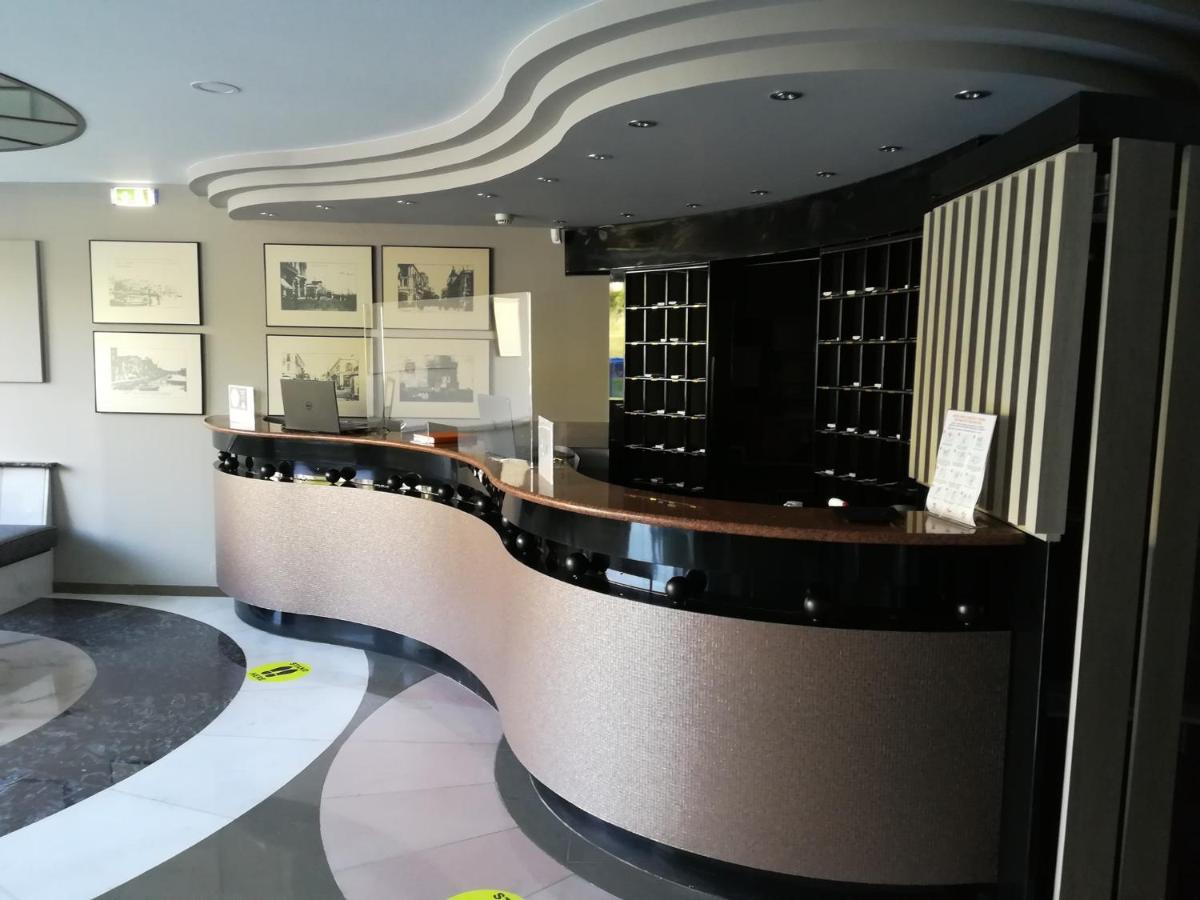 Hotel Esperia 2*